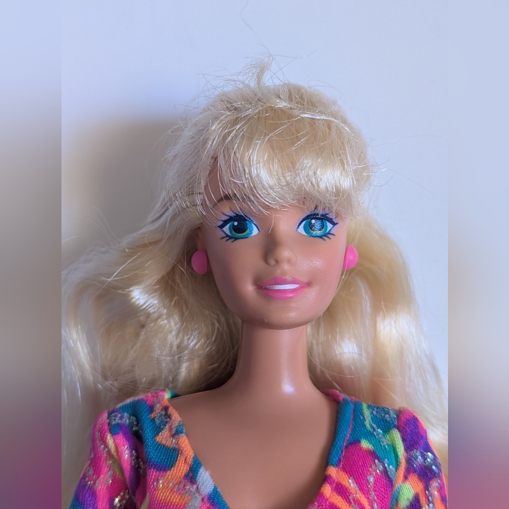 vintage 1994 Hot Skatin Barbie - Picture 3 of 12